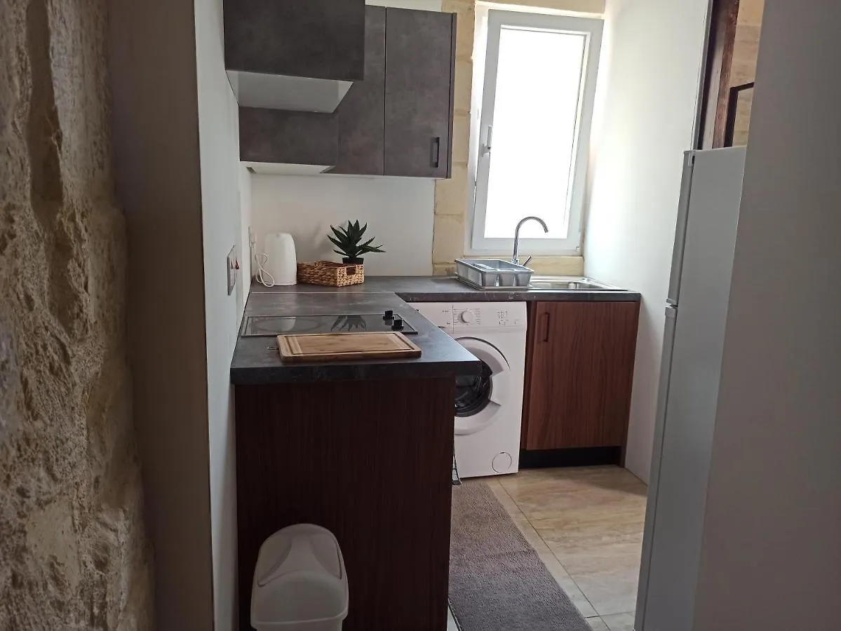 Beautiful 1-Bed Apartment In Hal Qormi 0*,
